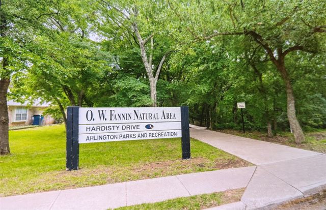 6705 Marie Weldon Court, Arlington, TX 76001