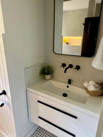 5611 Joe Sayers Ave, Austin, TX 78756