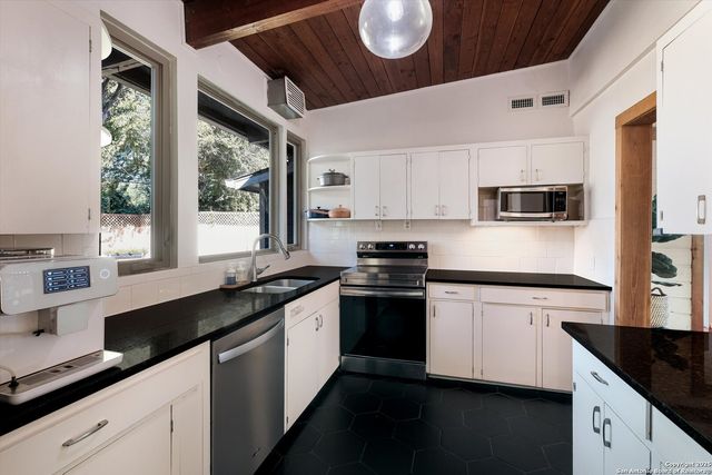 611 Brightwood, San Antonio, TX 78209