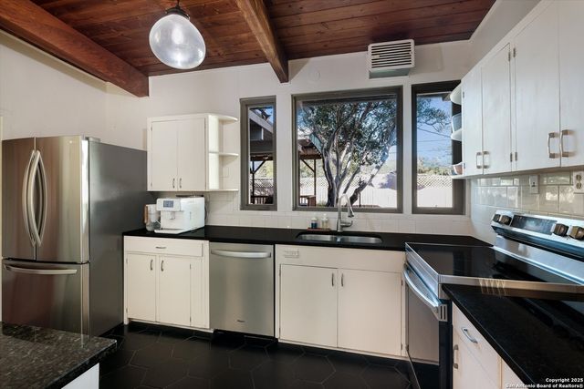 611 Brightwood, San Antonio, TX 78209