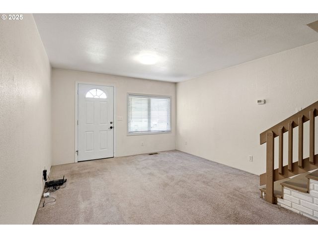 405 LANE Ave, Drain, OR 97435