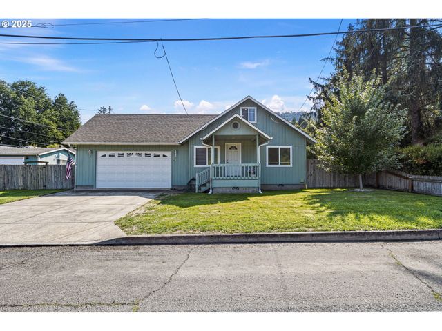 405 LANE Ave, Drain, OR 97435