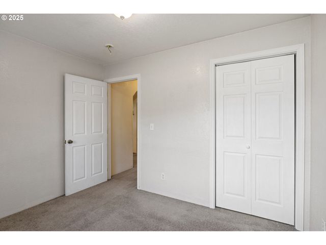 405 LANE Ave, Drain, OR 97435