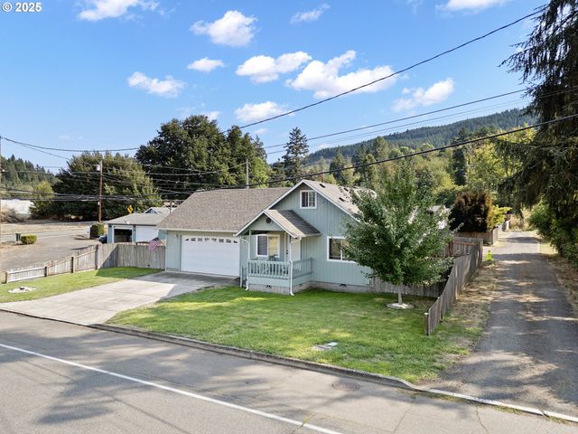 405 LANE Ave, Drain, OR 97435