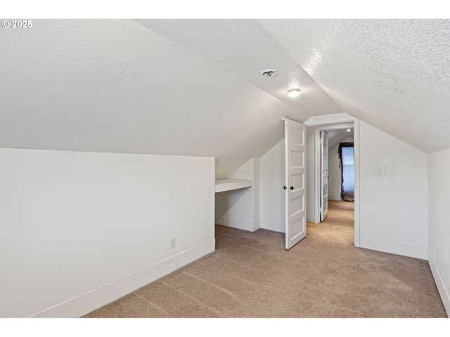 405 LANE Ave, Drain, OR 97435