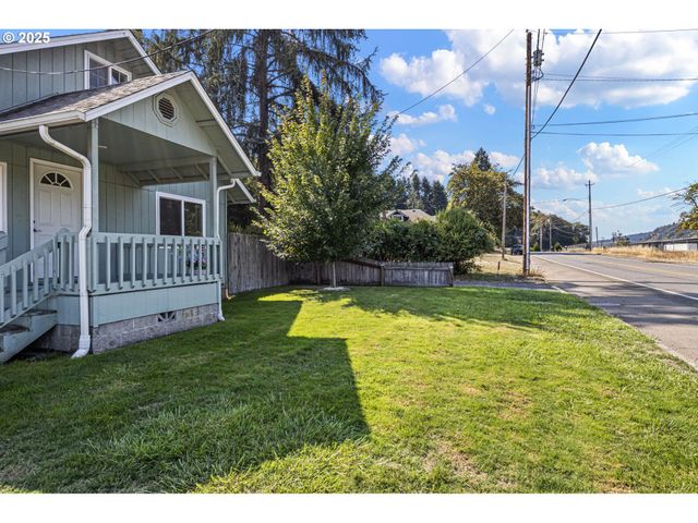 405 LANE Ave, Drain, OR 97435