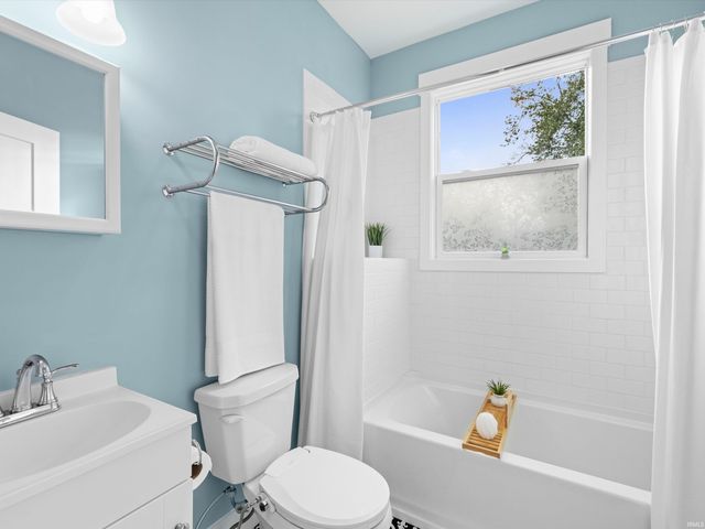 1041 E Chandler Avenue, Evansville, IN 47714