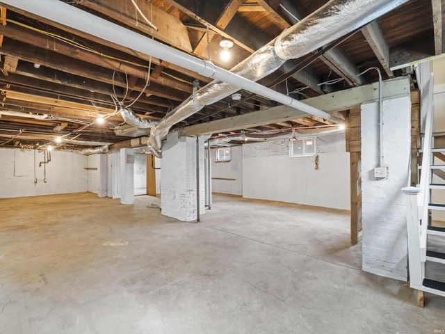 1041 E Chandler Avenue, Evansville, IN 47714