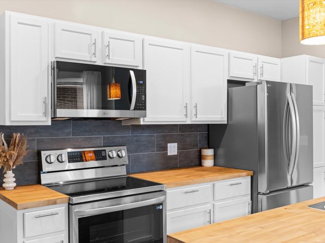 1041 E Chandler Avenue, Evansville, IN 47714