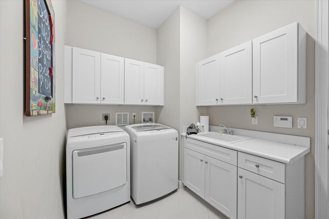 108 Casa Circle, Jupiter, FL 33458