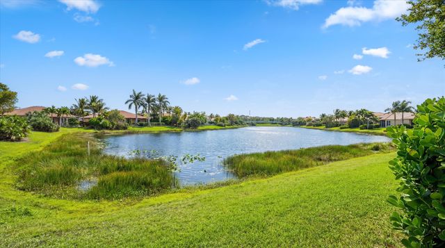108 Casa Circle, Jupiter, FL 33458