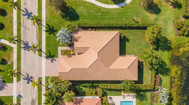 108 Casa Circle, Jupiter, FL 33458