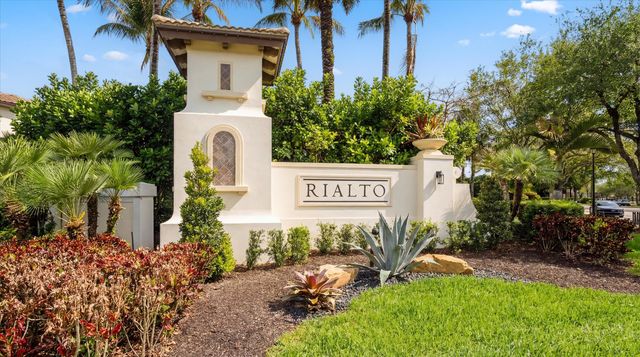 108 Casa Circle, Jupiter, FL 33458