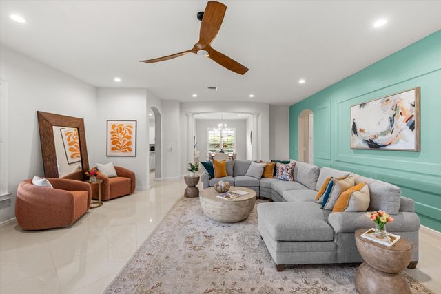 108 Casa Circle, Jupiter, FL 33458