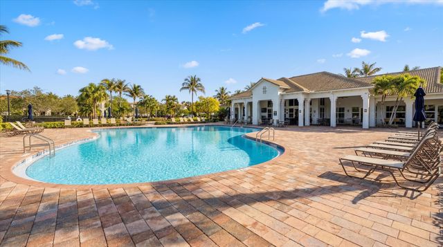 108 Casa Circle, Jupiter, FL 33458