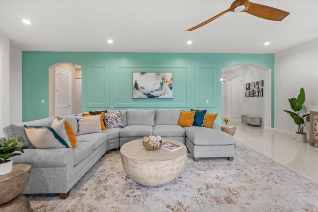 108 Casa Circle, Jupiter, FL 33458