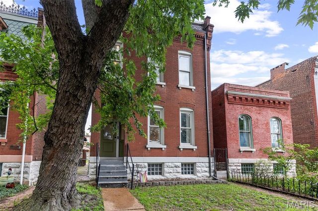 2715 Shenandoah Avenue, St Louis, MO 63104