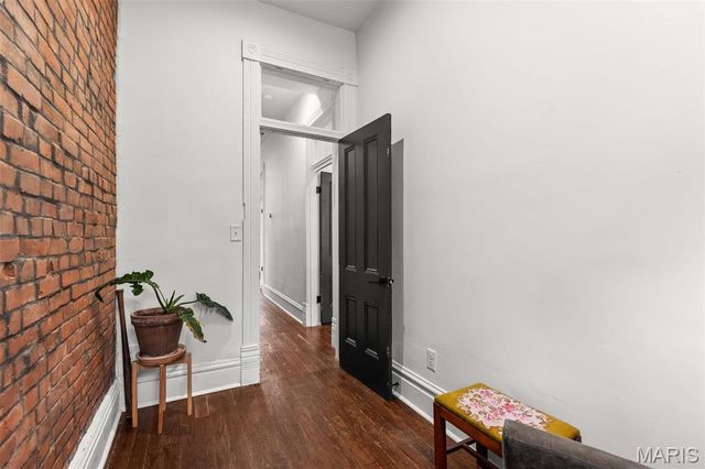 2715 Shenandoah Avenue, St Louis, MO 63104