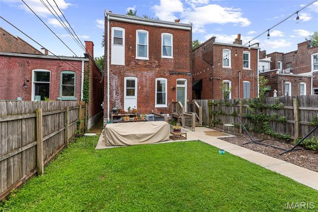 2715 Shenandoah Avenue, St Louis, MO 63104