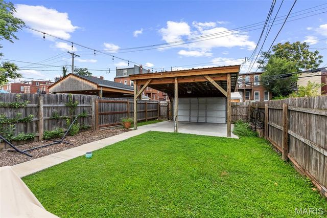 2715 Shenandoah Avenue, St Louis, MO 63104
