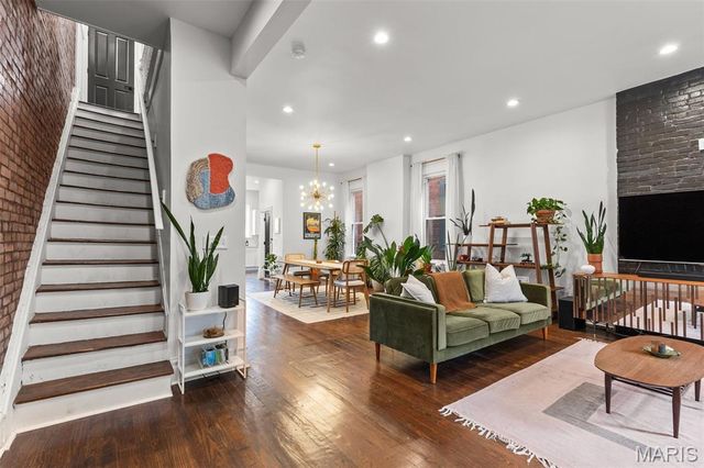 2715 Shenandoah Avenue, St Louis, MO 63104
