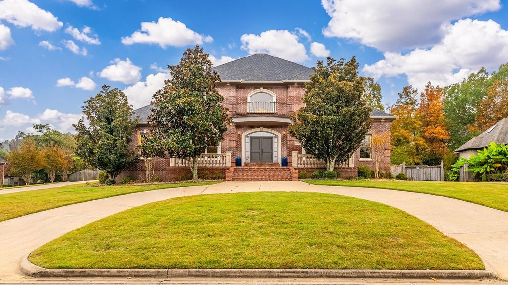 45 Maisons Drive, Little Rock, AR 72223