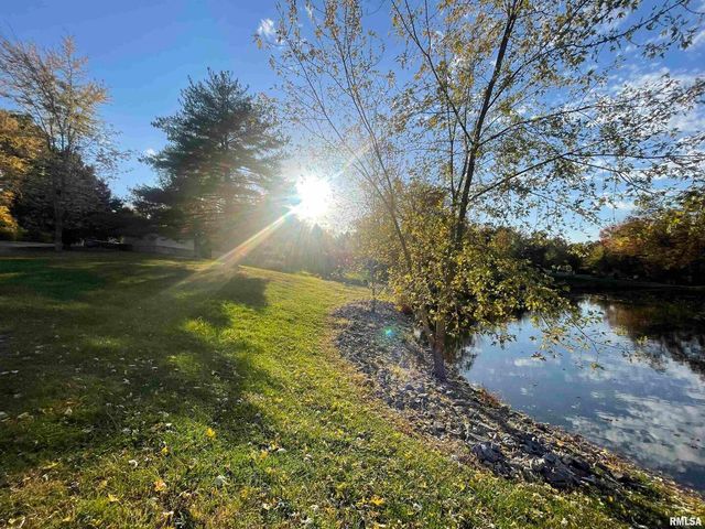 557 TWIN OAKS Drive, Cobden, IL 62920