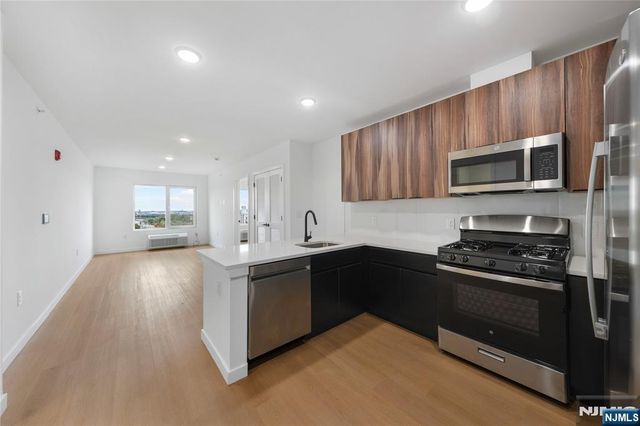 768 Bergen Street 4C, Newark, NJ 07108