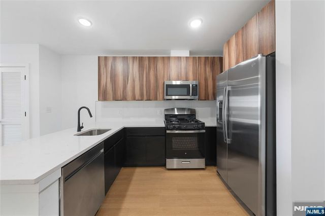 768 Bergen Street 4C, Newark, NJ 07108