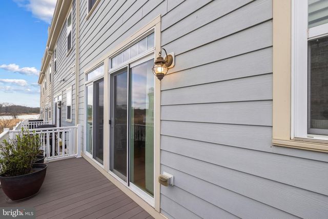 2065 CASE RD, Baltimore, MD 21222