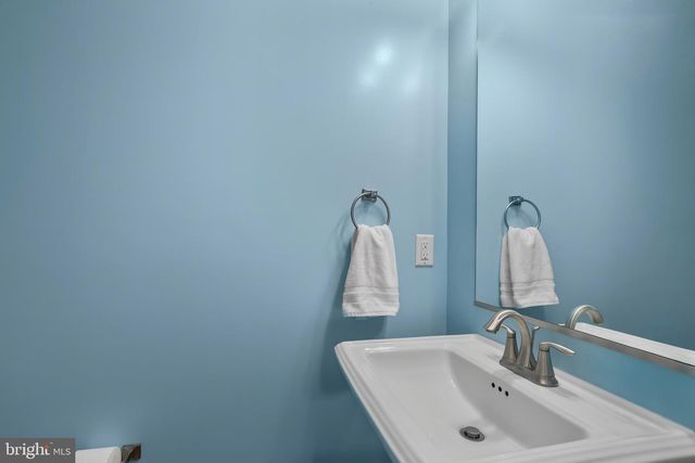 2065 CASE RD, Baltimore, MD 21222