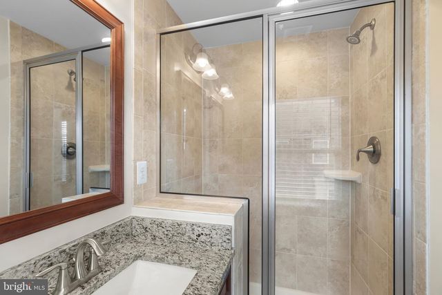 2065 CASE RD, Baltimore, MD 21222