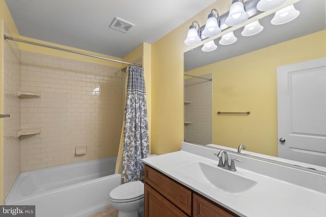 2065 CASE RD, Baltimore, MD 21222