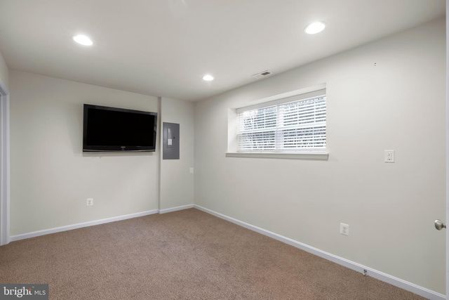 2065 CASE RD, Baltimore, MD 21222