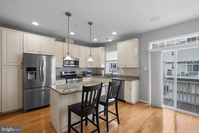 2065 CASE RD, Baltimore, MD 21222