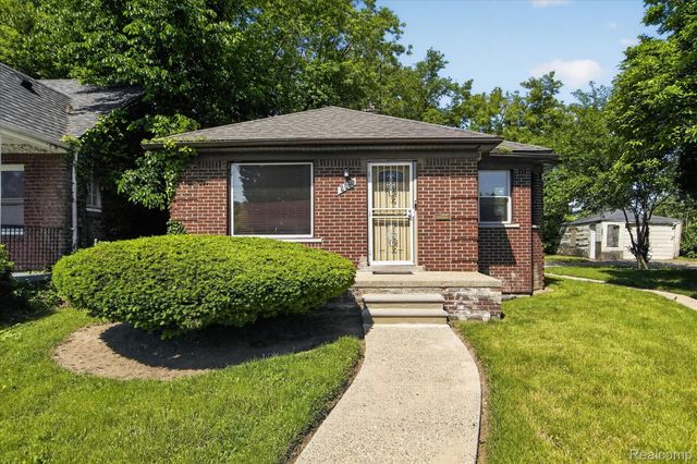 9821 Manistique Street, Detroit, MI 48224