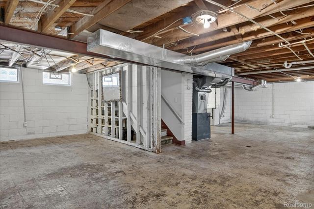 9821 Manistique Street, Detroit, MI 48224