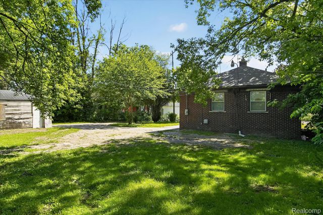 9821 Manistique Street, Detroit, MI 48224
