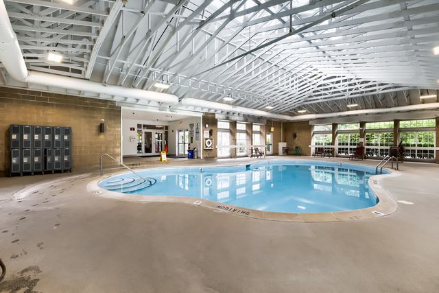 734 N Gary Avenue 112, Carol Stream, IL 60188