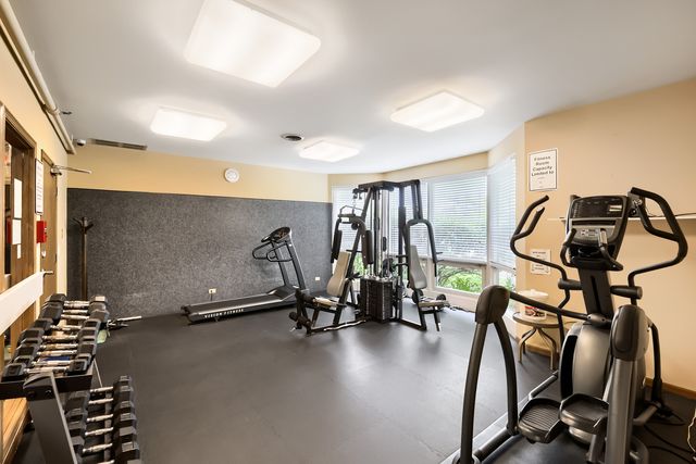 734 N Gary Avenue 112, Carol Stream, IL 60188