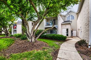 734 N Gary Avenue 112, Carol Stream, IL 60188
