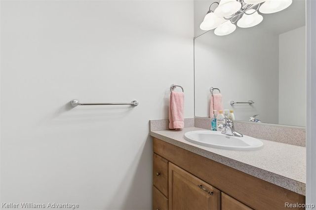 3164 Woods Circle, Detroit, MI 48207