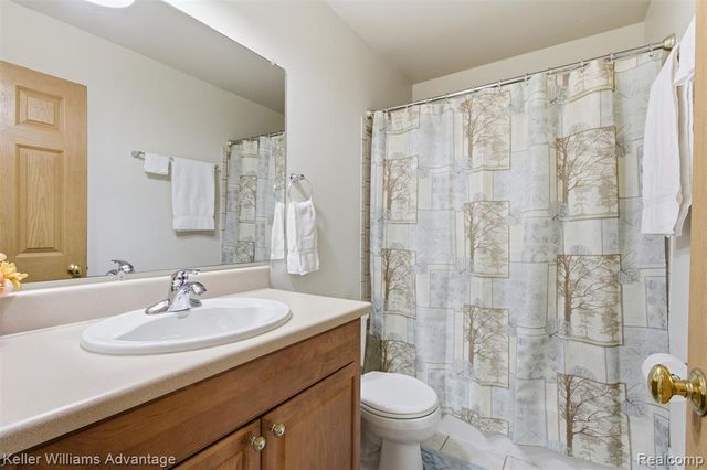 3164 Woods Circle, Detroit, MI 48207