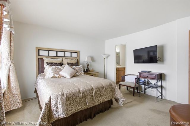 3164 Woods Circle, Detroit, MI 48207