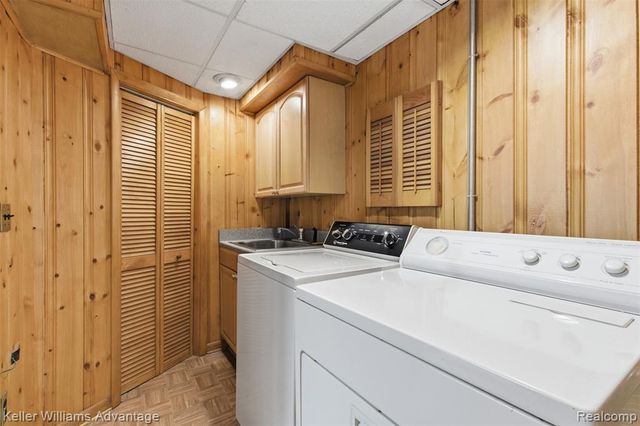 3164 Woods Circle, Detroit, MI 48207