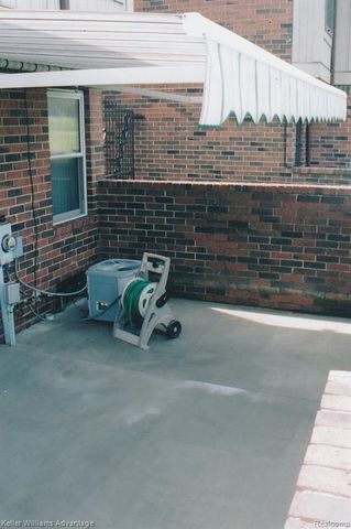 3164 Woods Circle, Detroit, MI 48207