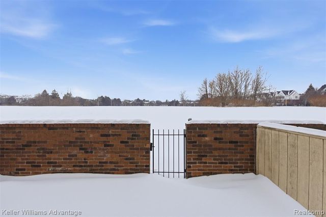 3164 Woods Circle, Detroit, MI 48207