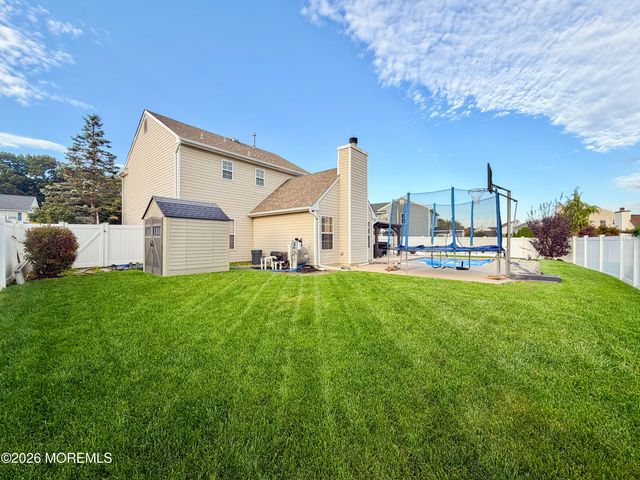 25 Bryce Canyon Road, Howell, NJ 07731