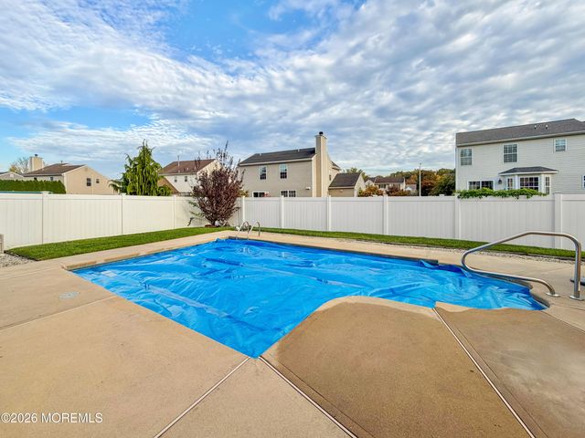 25 Bryce Canyon Road, Howell, NJ 07731
