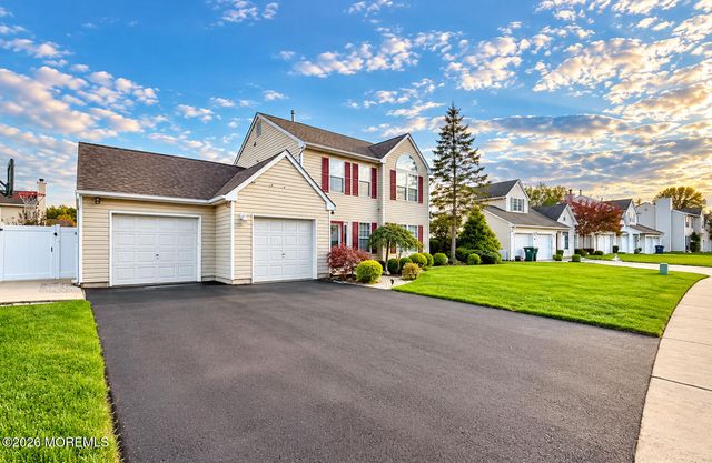 25 Bryce Canyon Road, Howell, NJ 07731